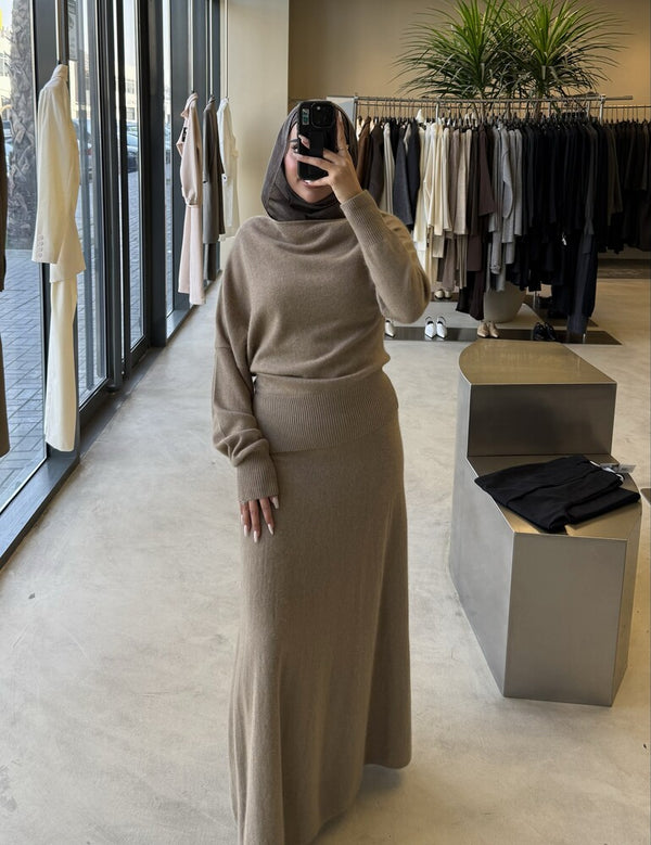 Knit Wide Straight Neckline 2PC Skirt Set