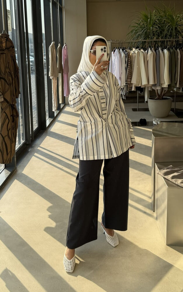 Collarless Neckline Stripe Shirt