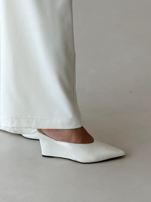 Pointed-toe Wedge Mules