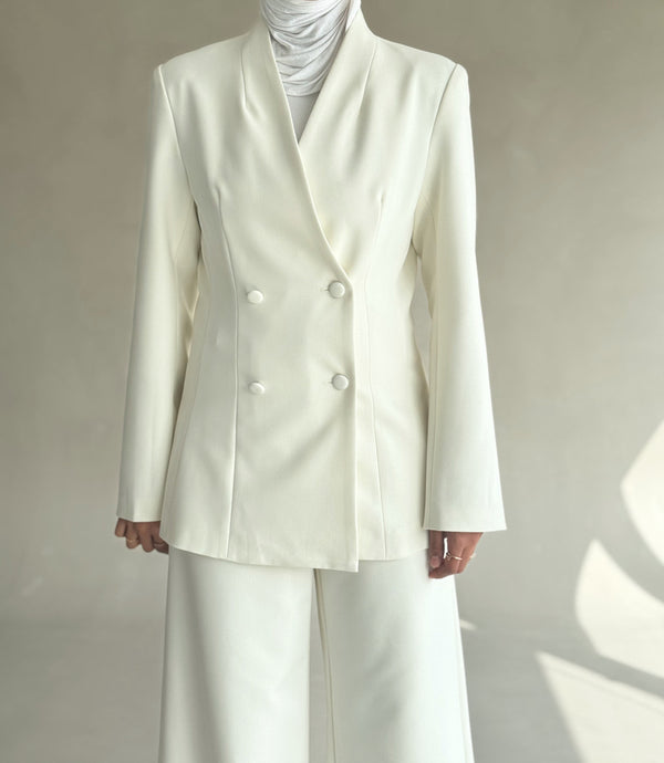 Elegant 4-button 2PC Set