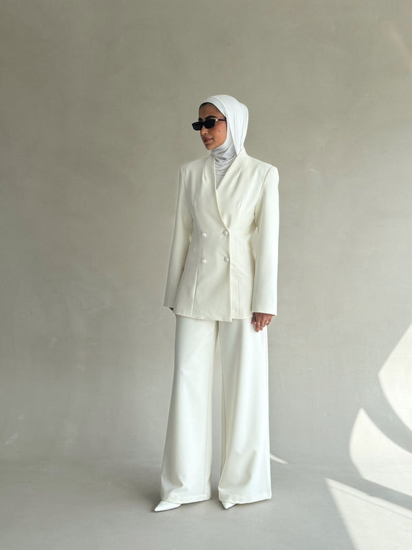 Elegant 4-button 2PC Set
