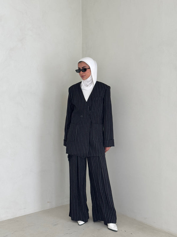 2 Buttons V-neck Striped Sets
