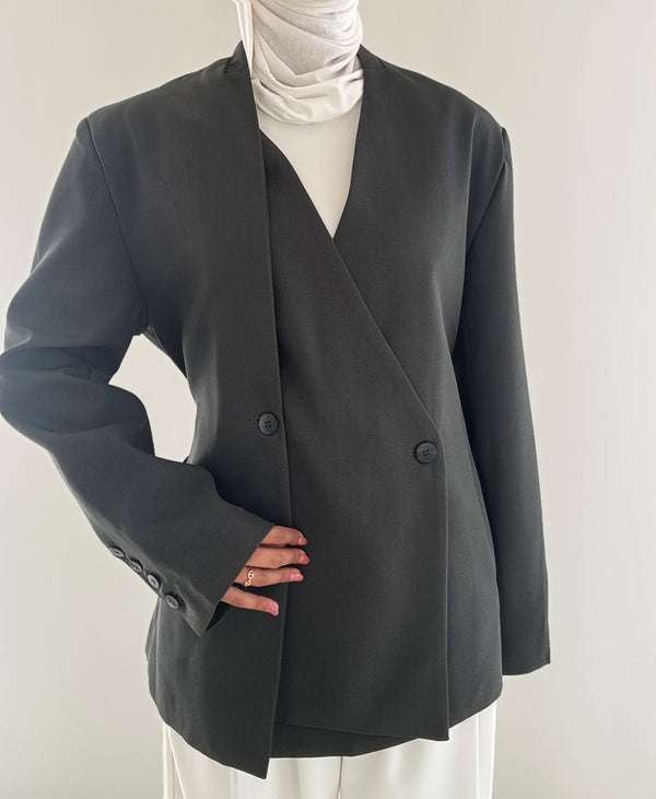 Loose Vneck Belted Blazer