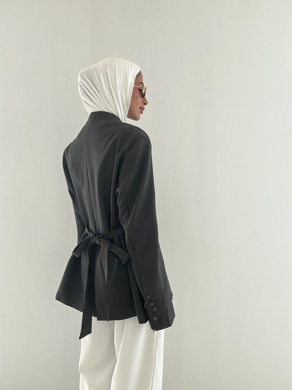 Loose Vneck Belted Blazer