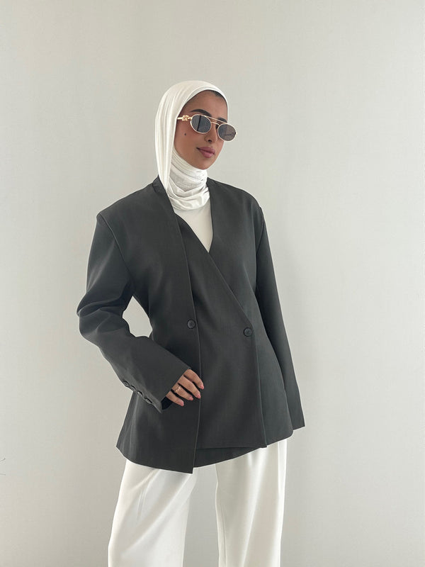 Loose Vneck Belted Blazer