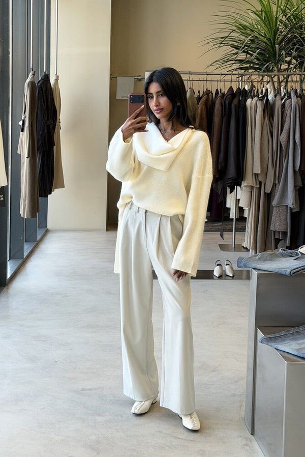 V-neck Scarf Knitwear