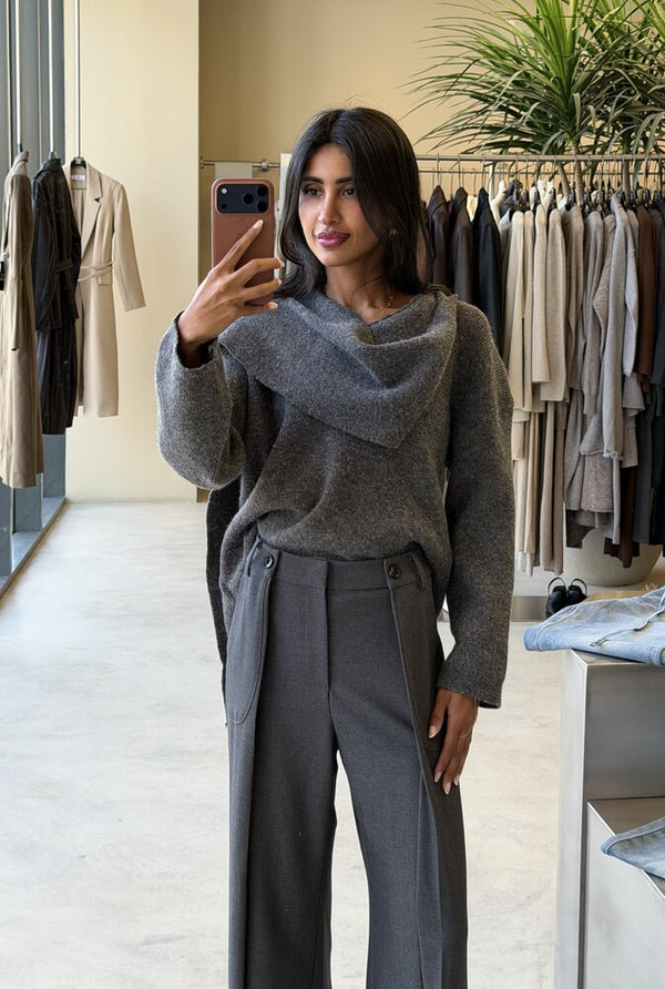 V-neck Scarf Knitwear