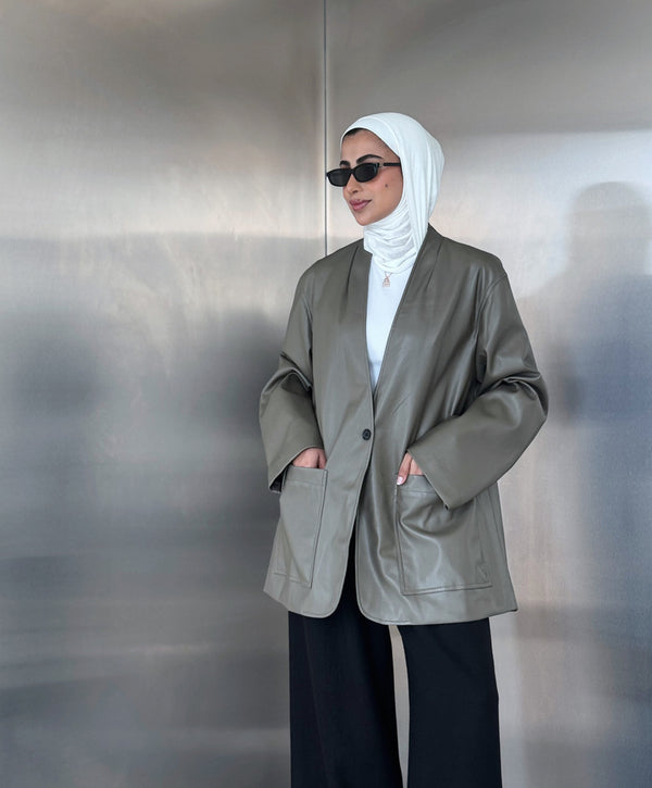 2 Pockets Vneck Leather Jacket