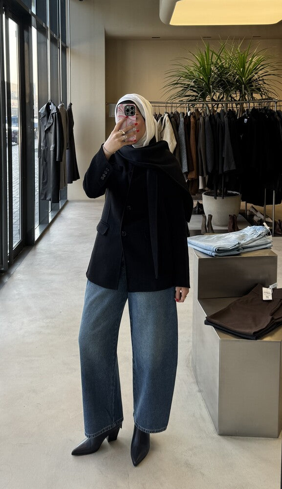 Woolen Slim Fit Jacket w/ Scarf