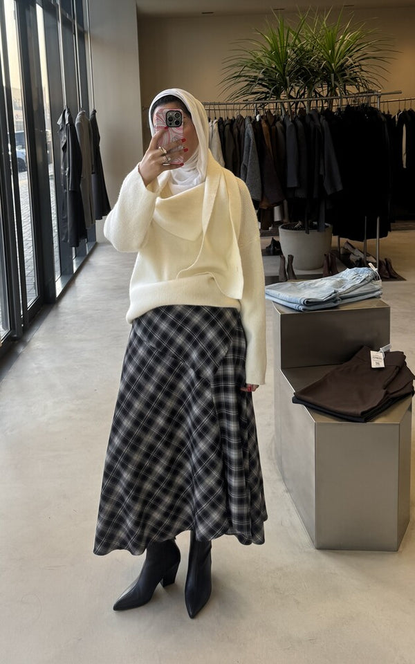 A-line Checked Slit Skirt
