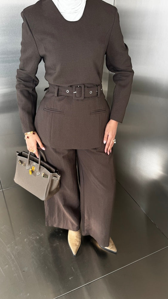 Buckle Belted Round Neck Set
