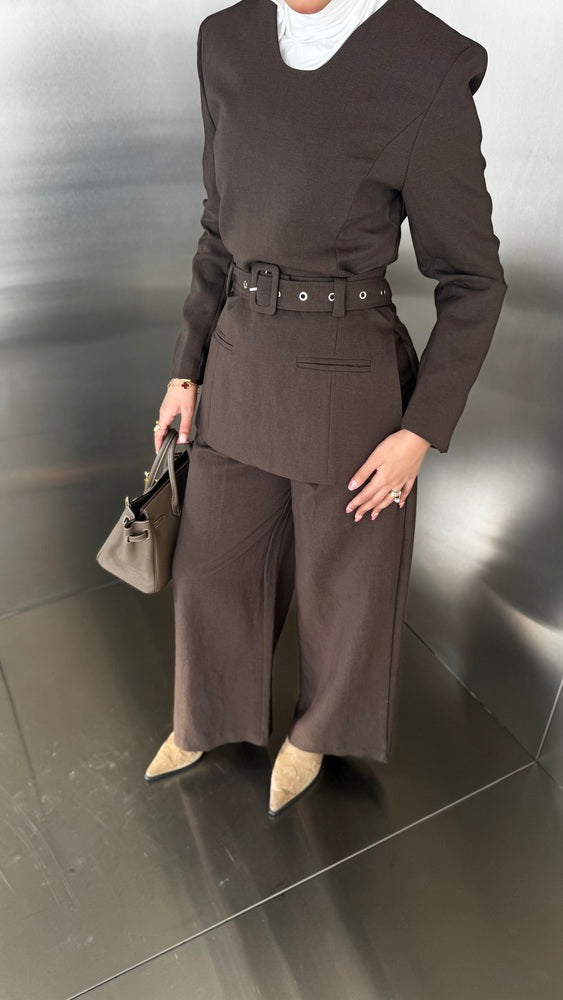 Buckle Belted Round Neck Set