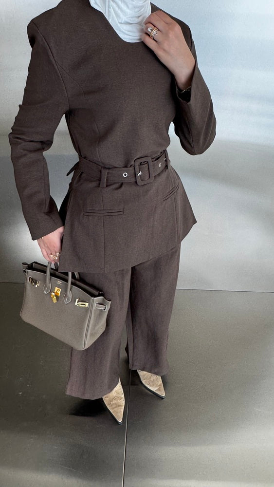 Buckle Belted Round Neck Set