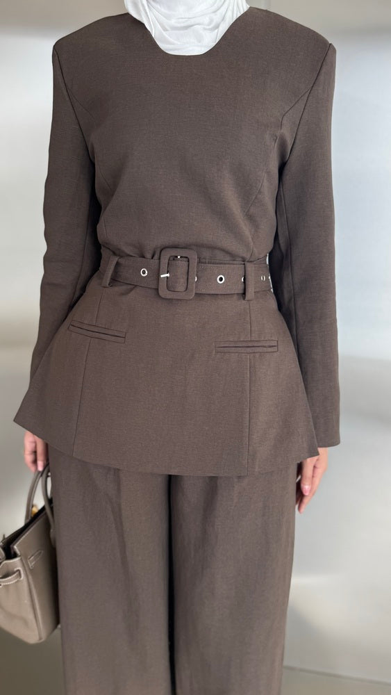Buckle Belted Round Neck Set