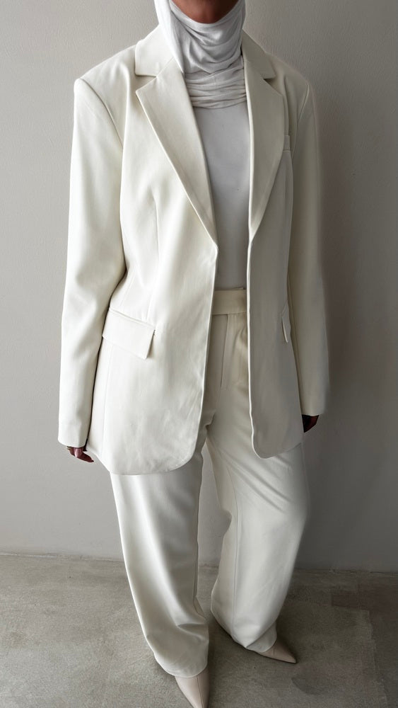 2-Piece Buttonless Belted Blazer Set