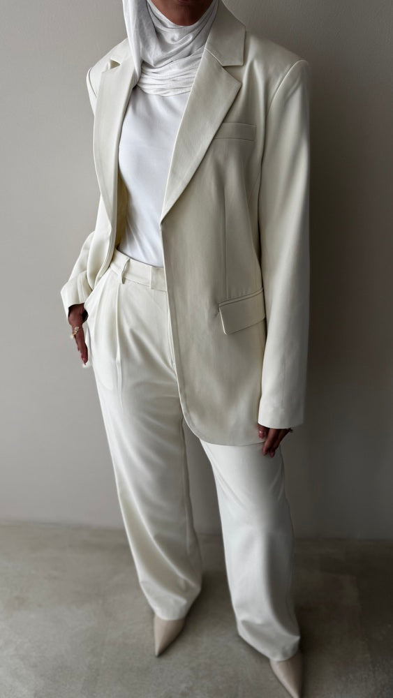 2-Piece Buttonless Belted Blazer Set