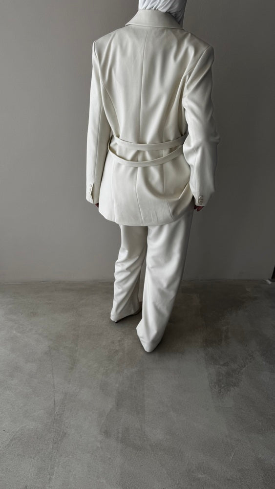 2-Piece Buttonless Belted Blazer Set