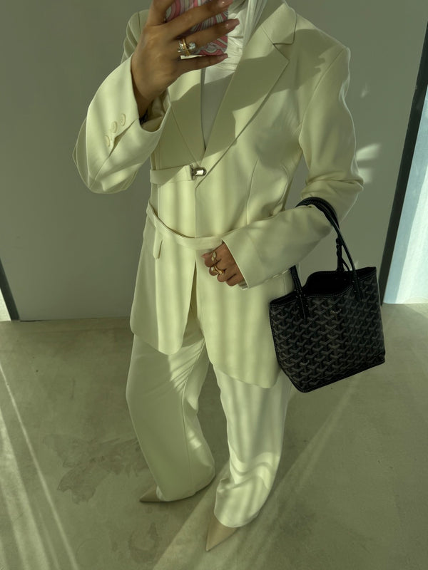 2-Piece Buttonless Belted Blazer Set