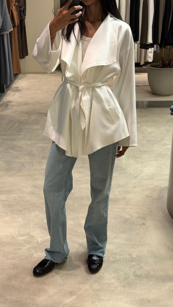 Gigantic Collar Belted Jacket