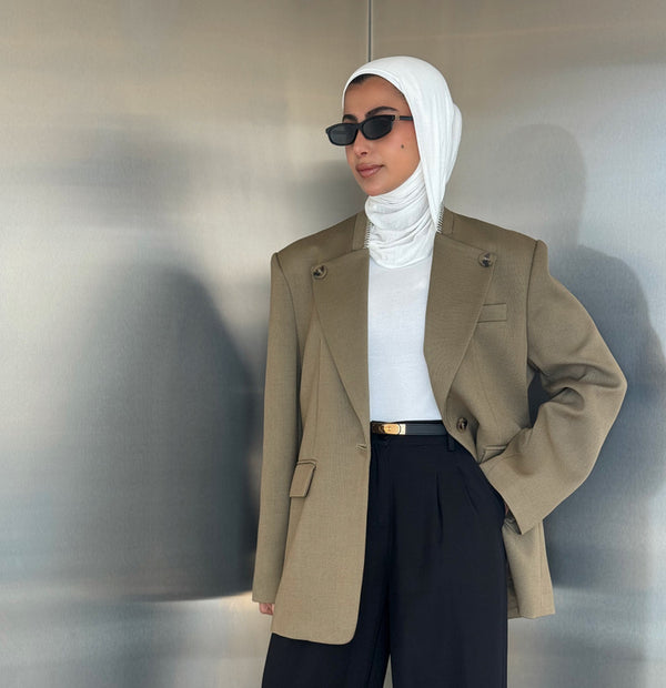 3 Buttoned Topstitched Blazer