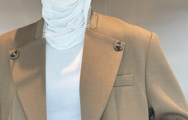 3 Buttoned Topstitched Blazer