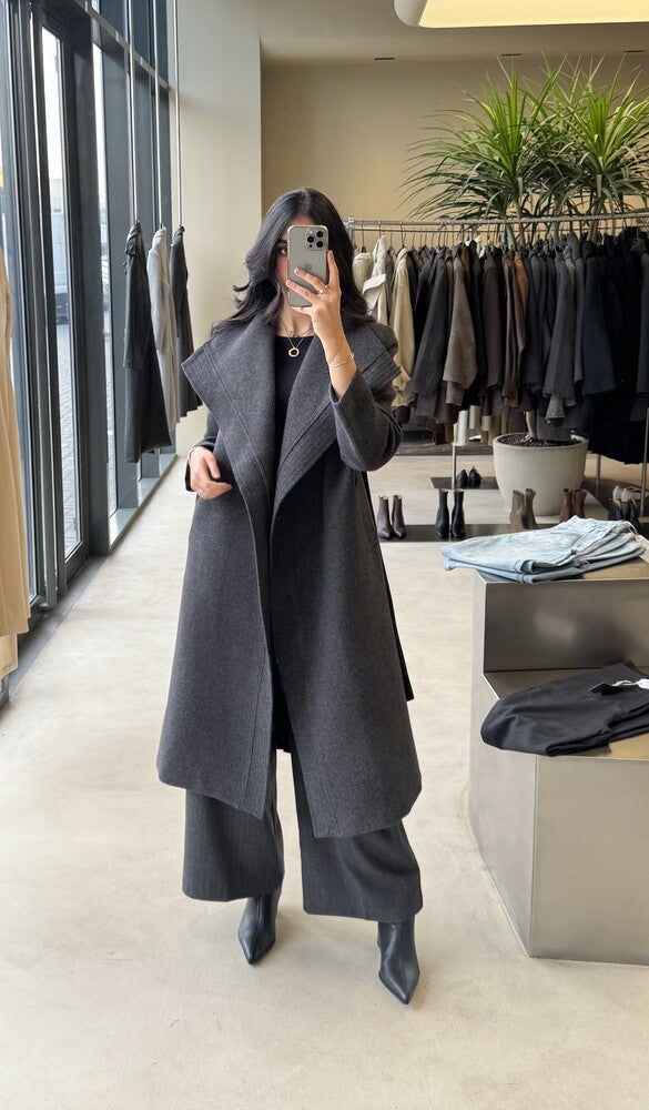 Woolen Gigantic Collar Coat w/ belt