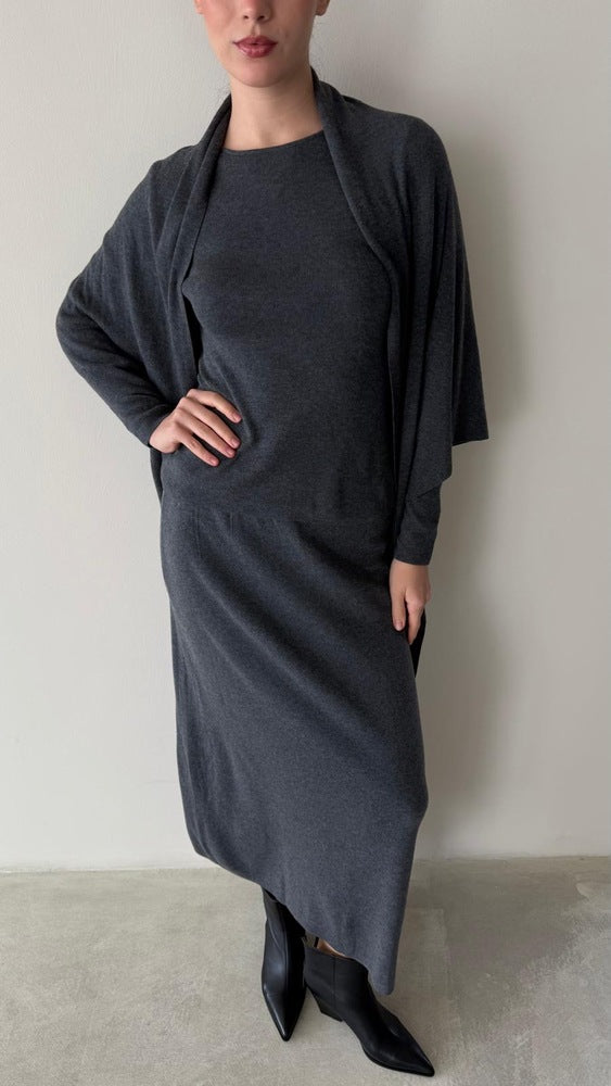 Knitted Slim Fit Skirt Set / Shawl