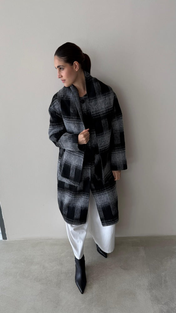 Big Checkered Scarf Coat