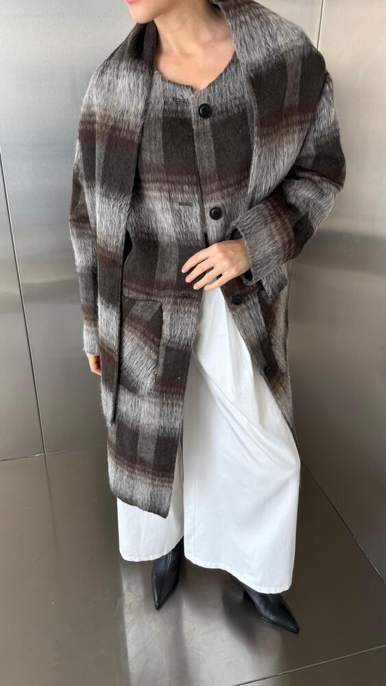 Big Checkered Scarf Coat