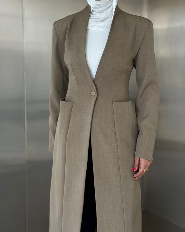 V-neckline Collarless Long Blazer