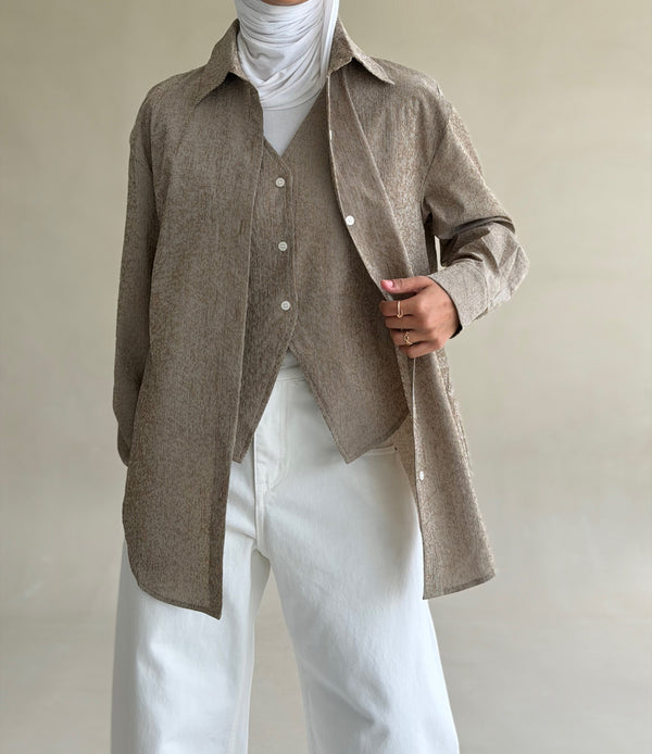 Non-detachable Vest Shirt