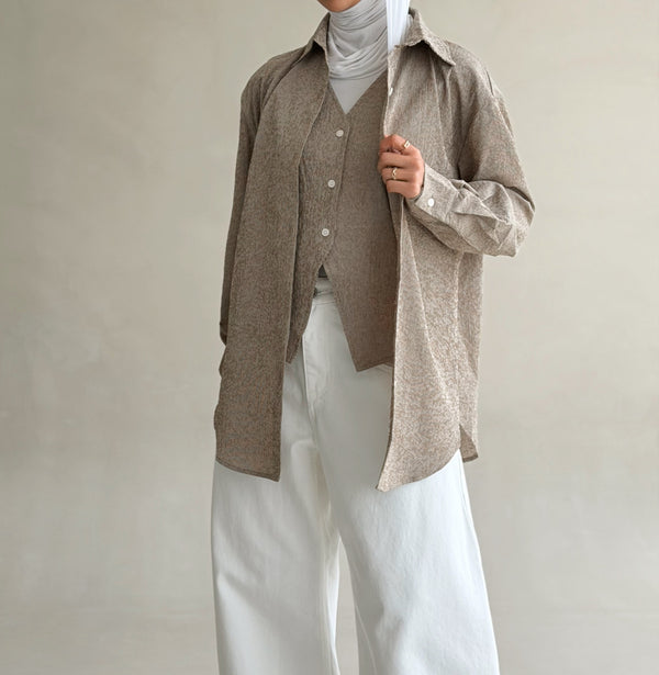 Non-detachable Vest Shirt