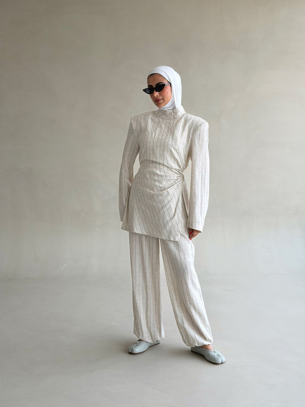 High-neckline Stripe Belted Set