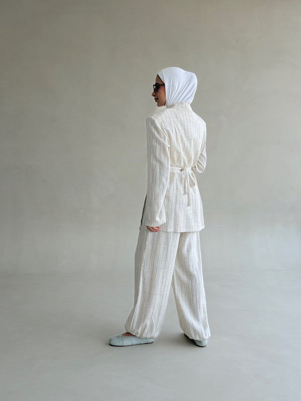 High-neckline Stripe Belted Set