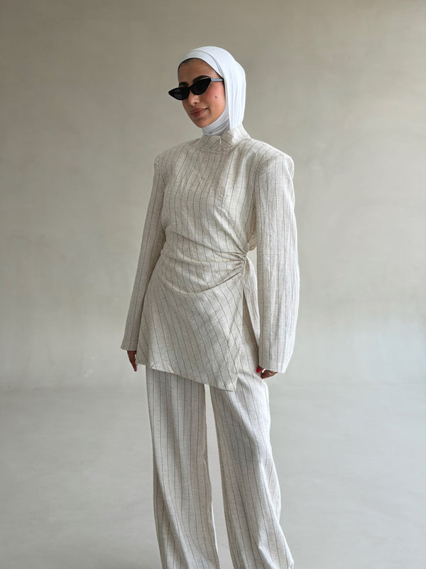 High-neckline Stripe Belted Set