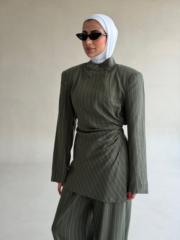 High-neckline Stripe Belted Set