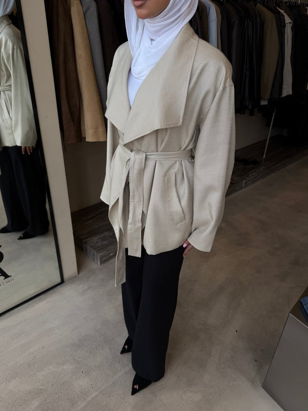 Gigantic Collar Belted Jacket