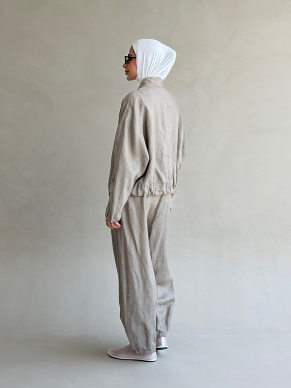 Short High-neck Jacket w/  Cuff Trousers