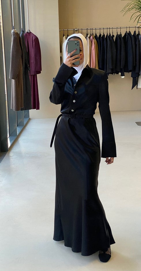 Collared Long Sleeve Satin Dressمجموعة نوما ستوديو