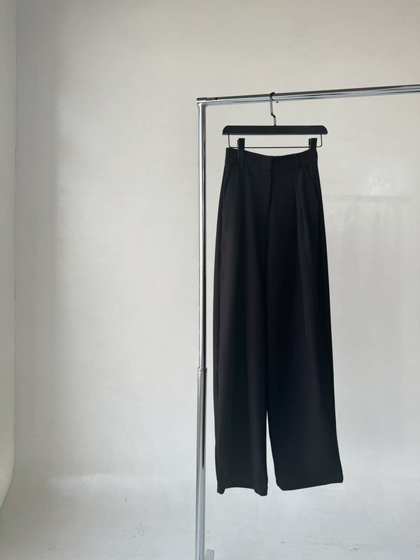 High Waist Single Pleated Trouser