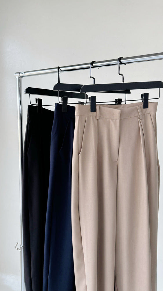 High Waist Single Pleated Trouser