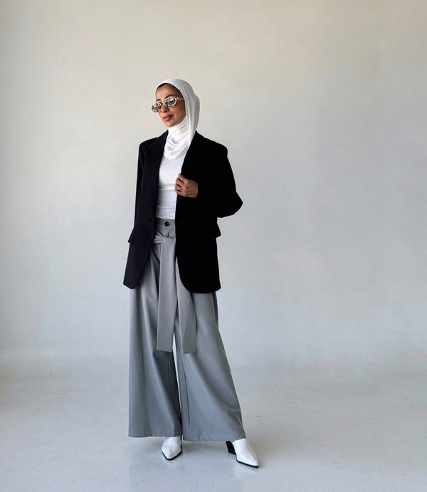 Loose-fit Tie Up Draped Trousersالملابس السفلية / البنطلونات