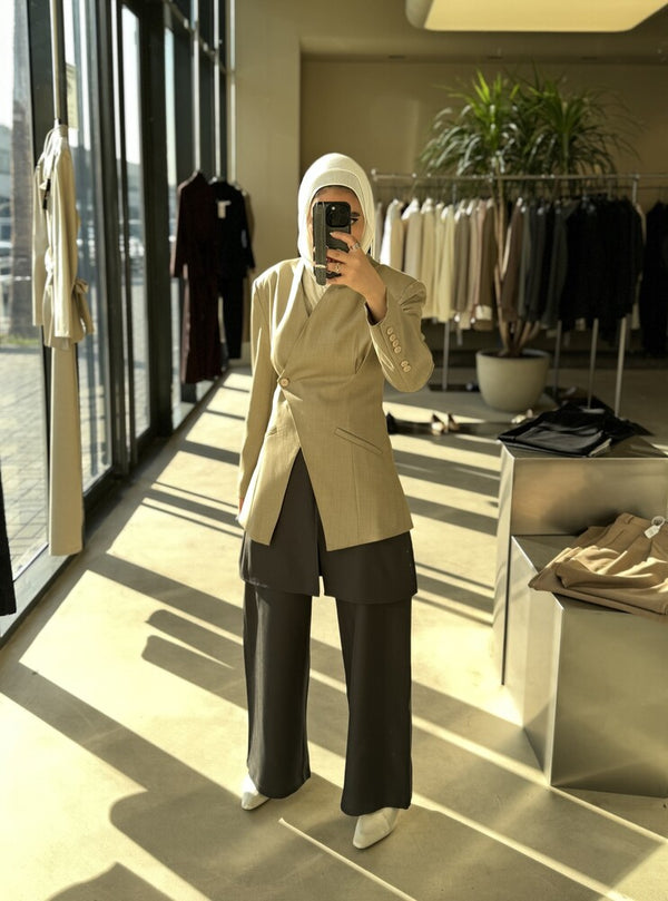 Single-button Asymmetrical Blazer