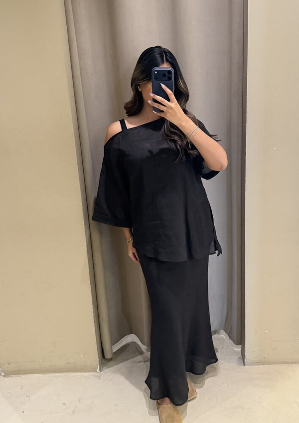 Mid-sleeve Top Skirt Set