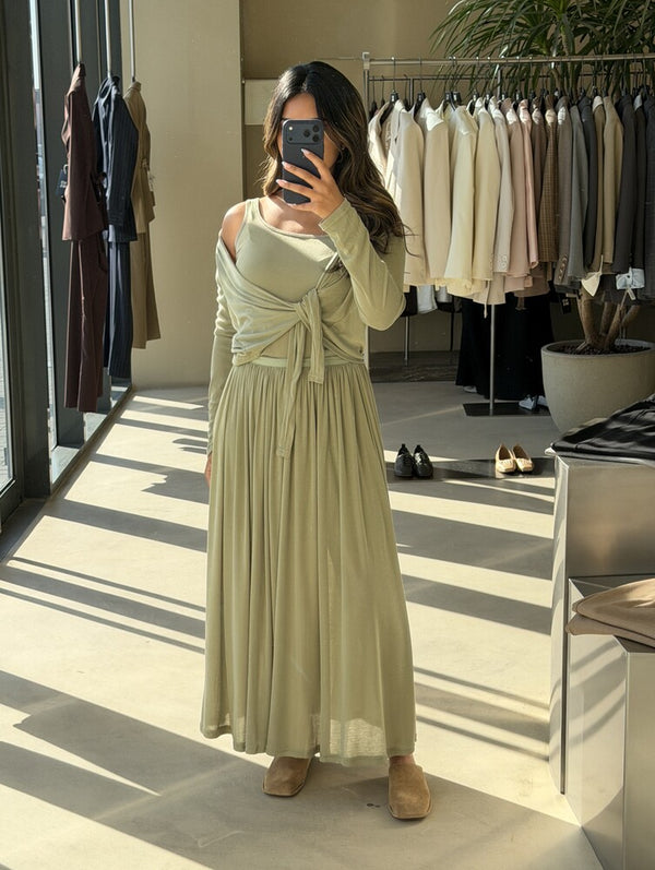 Tie-front cardigan & Maxi pleated Skirt
