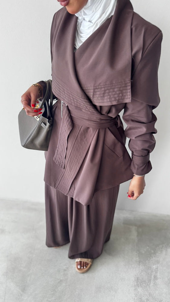 Multi-line Stitch Belted Set