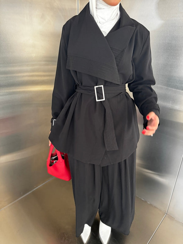 Multi-line Stitch Belted Set