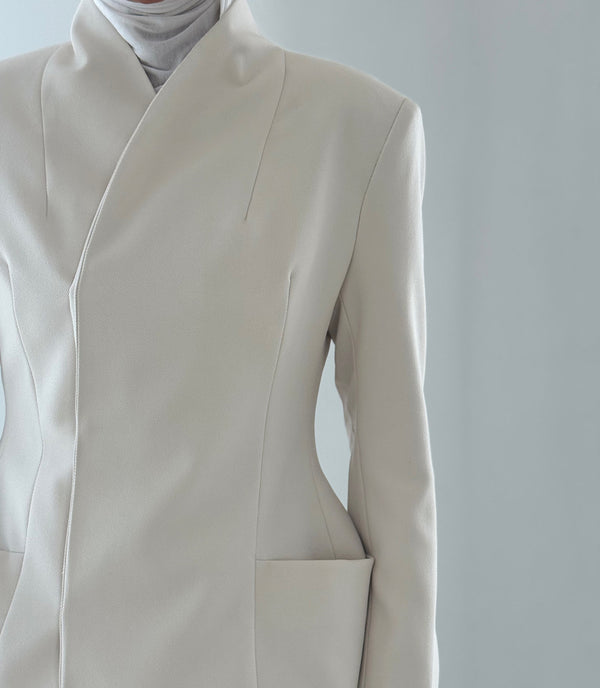 2 Pocket Collarless Blazer