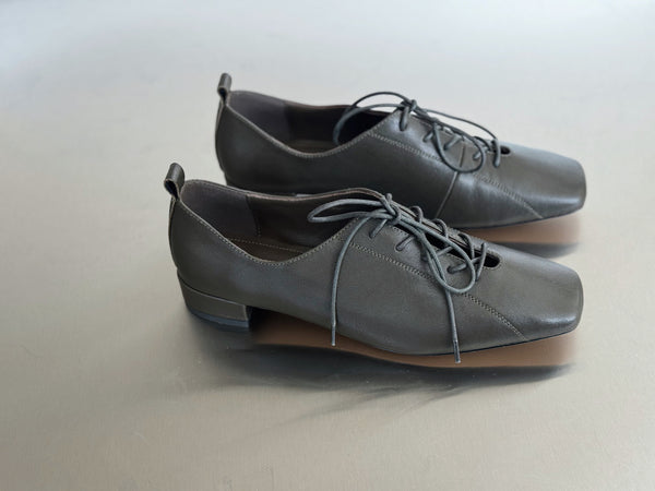 Classic Lacing Shoes