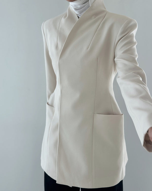 2 Pocket Collarless Blazer